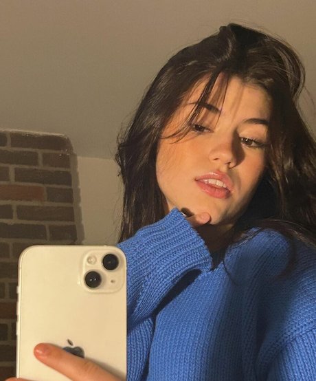 reverse gangbang onlyfans hot naked image