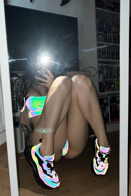 Dasha Doshik pretty actress photo