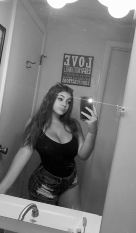 amateur mom onlyfans pretty photos