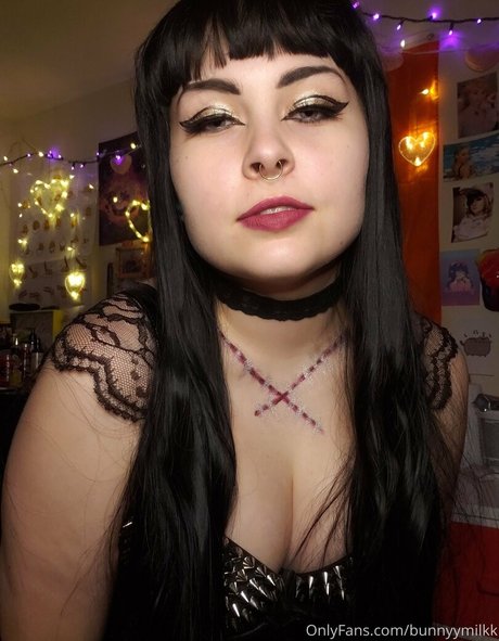 bunnyymilkk model exclusive archive