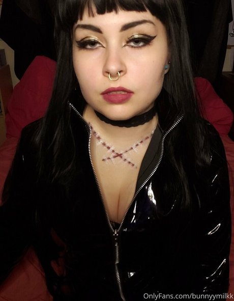 bunnyymilkk exclusive pornstar pictures