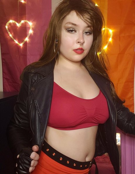 bunnyymilkk xxx actress image