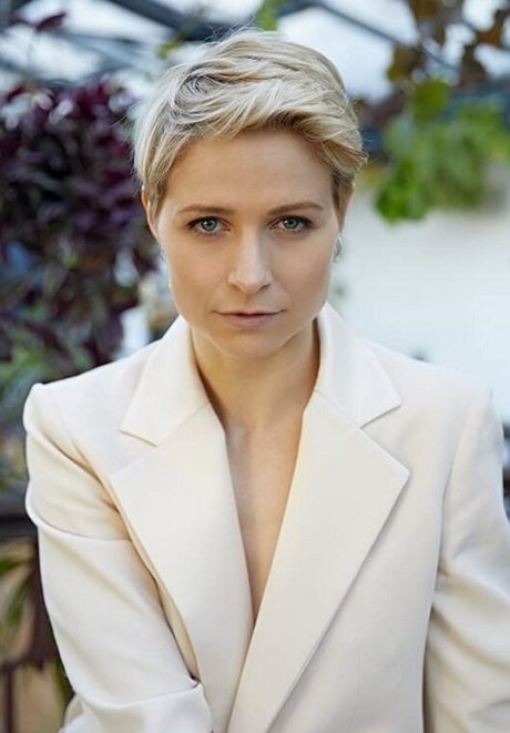 Niamh Algar star porn photo