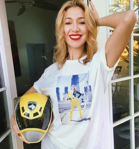 squirt teen onlyfans beautiful image