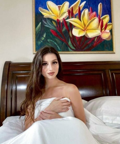 brunette teen onlyfans art porn pic