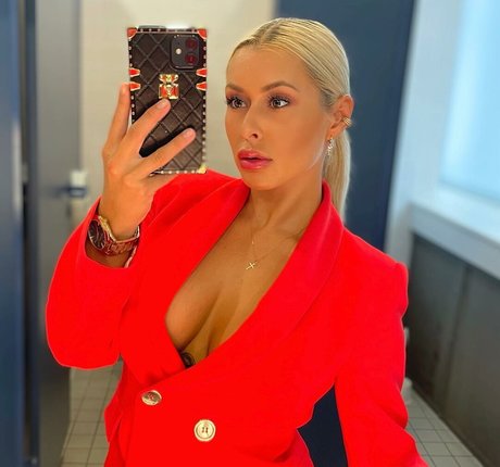 Nella Grundlingova hot star image