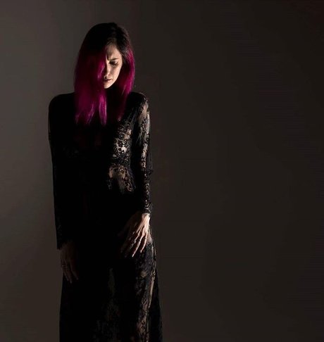 Poli Kap star exclusive archive