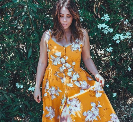 squirt teen onlyfans erotic pics