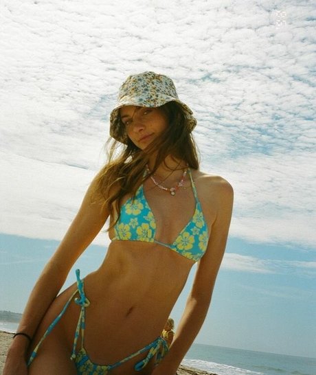 Emily Hall model nudes picture