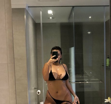 Disturbia model pretty galleries