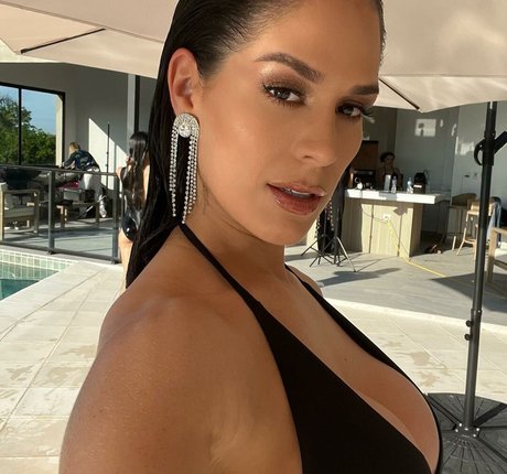 Fabi Martinez pretty actress pics