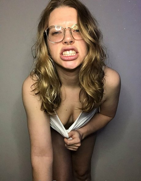 strawberrytootx hot star picture