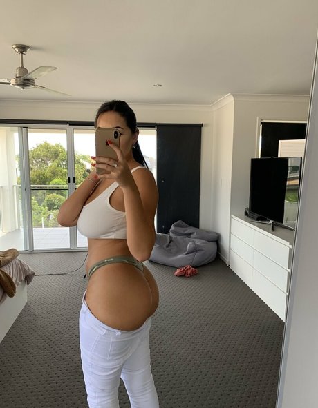 Anna Paul model pornographic image