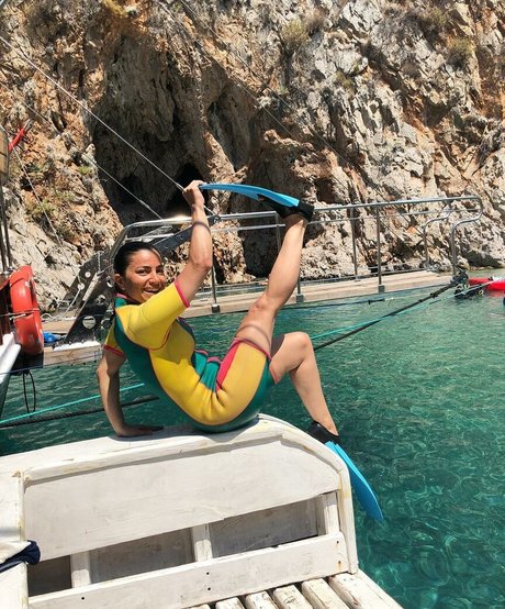 Serpil Cansz model pornographic picture