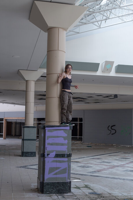 holyheck model beautiful img