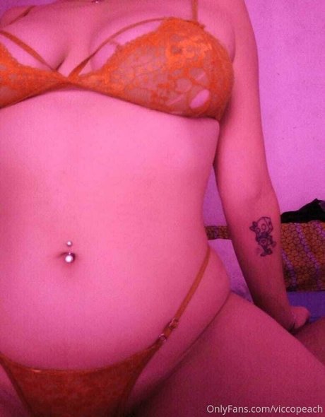 peachvicco nudes model img