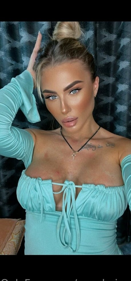 peachvicco nude actress photo