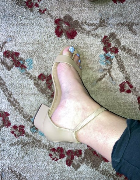 lachleamber beautiful actress galleries