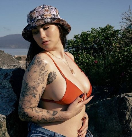 Angela Amethyst exclusive pornstar pics