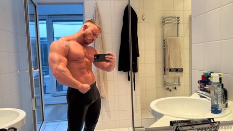 non nude onlyfans free naked pics