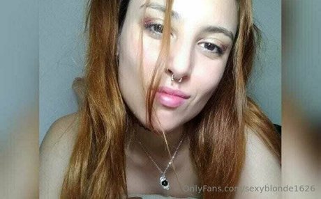 sexyblonde1626 hot star photos
