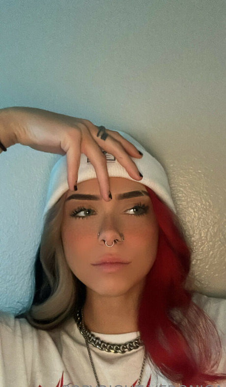 okokveronica model beautiful img