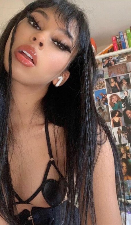 Charvotte model nice archive