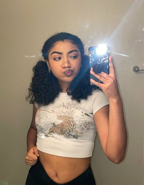 krystalogy pornstar exclusive pics