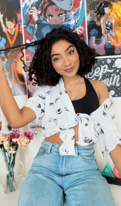 krystalogy art actress pictures