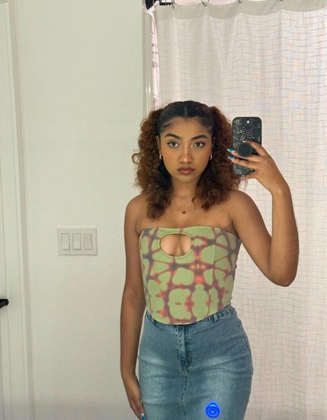 krystalogy erotic pornstar pics