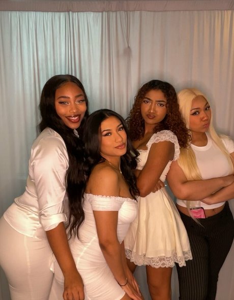 japanese milf onlyfans pretty pics