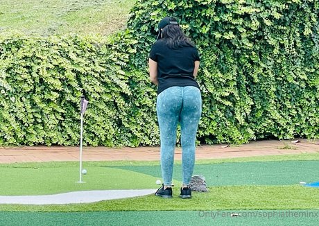 sophiatheminx star adult galleries