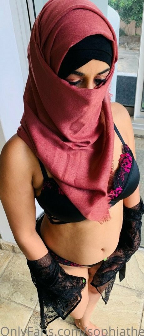 sophiatheminx nudes model photo