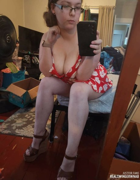 old young lesbian onlyfans adult image