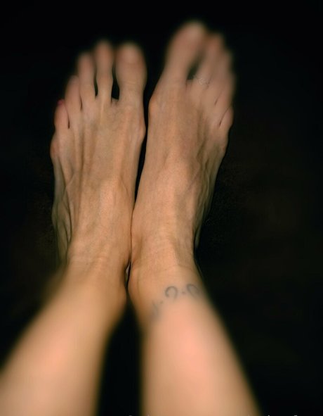 clarita feet model porn photo