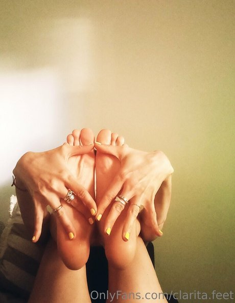 clarita feet model exclusive pics