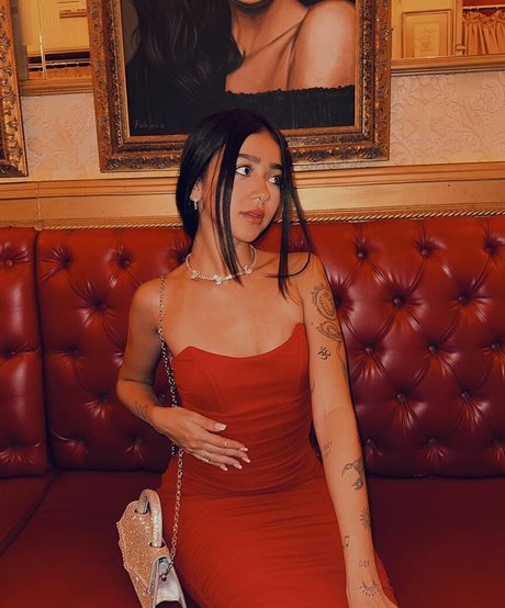 Beca Barreto xxx model pictures