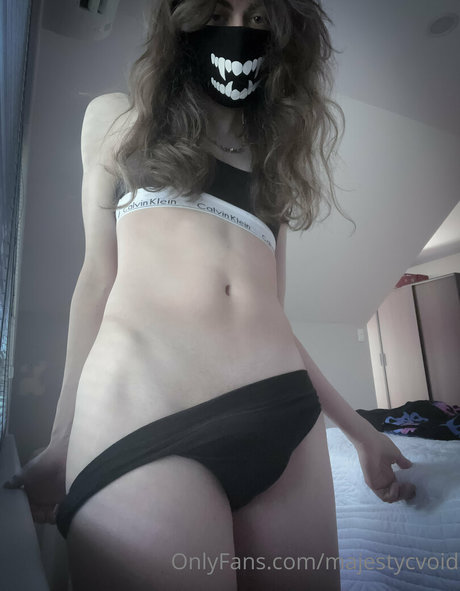 majestycvoid star porn pictures