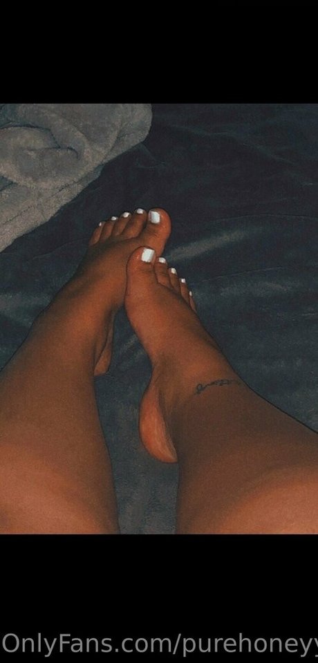 purehoneyyy art model archive