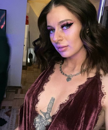 Valerie Moon porn actress pic