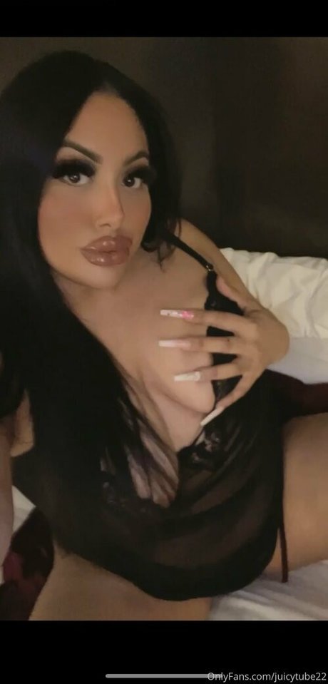 juicytube22 star photos