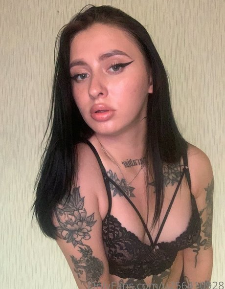 alina juicy b1tch model pornographic photos