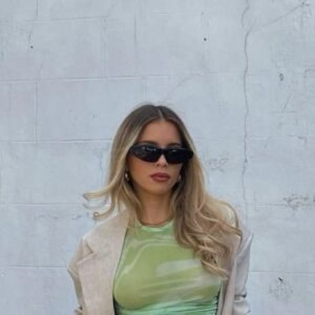 Anneka Madgett xxx actress photos