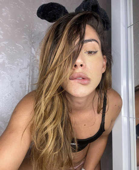 La Pepper nude star archive