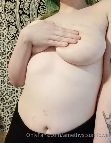 amethystsunflower naked star pic