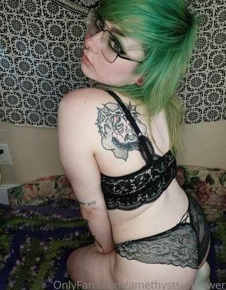 amethystsunflower naked actress pic