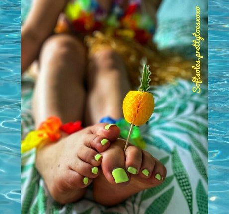 softsoles prettytoesxoxo pretty pornstar pictures