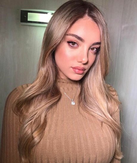 Rony Grinberg sexy model pictures