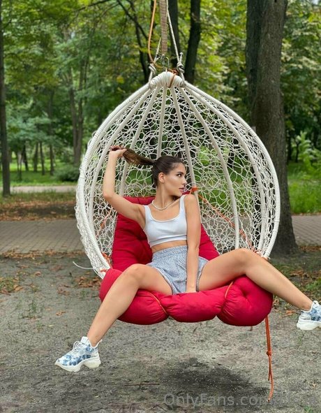 vika ua nude star photo