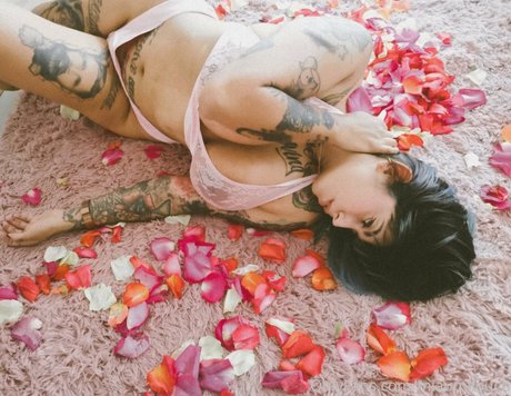 miaumiloucb Photo Gallery